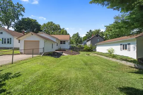 Exterior - 2637 Bow, Jackson, MI 49203 photo 14 of 16