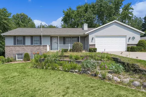 3906 18th, Dorr, MI 49323