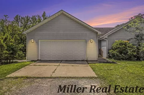 815 Mulberry Cv, Nashville, MI 49073
