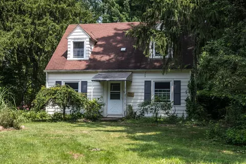 1358 Climax, Kalamazoo, MI 49006