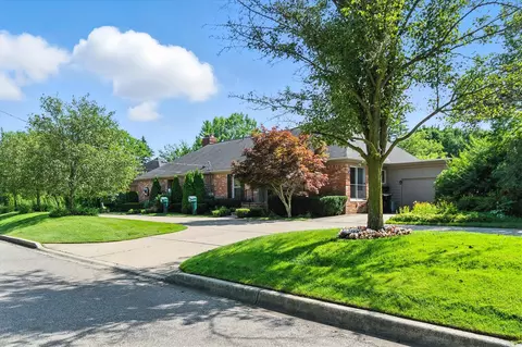 1829 Stonycroft, Bloomfield Hills, MI 48304