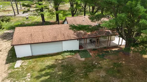 12504 N N Pne, Paris, MI 49338