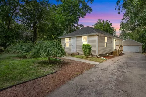 1115 Parkwood, Ypsilanti, MI 48198