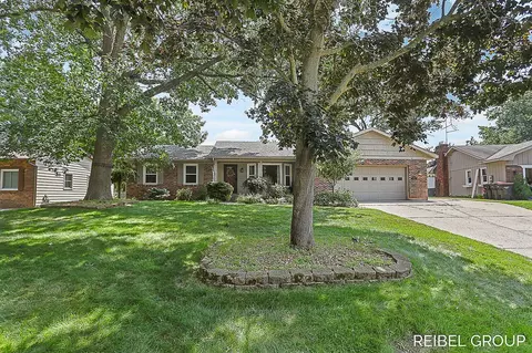1548 Trentwood, Wyoming, MI 49509