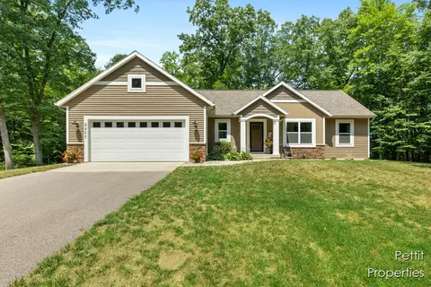 2577 Chapel, Dorr, MI 49323