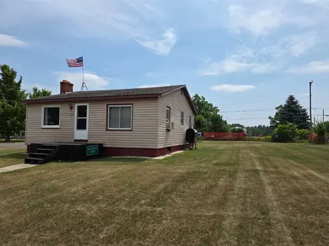 5681 W Fox, Mears, MI 49436