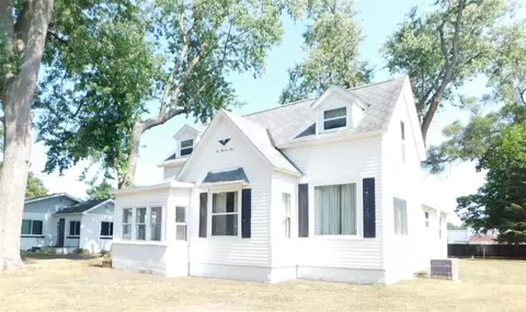 403 W St Marys, Decatur, MI 49045