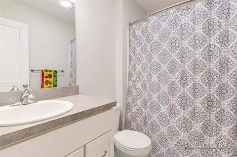 Bath - 11680 Everett, Allendale, MI 49401 photo 3 of 3