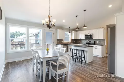 Dining - 11680 Everett, Allendale, MI 49401 photo 3 of 3