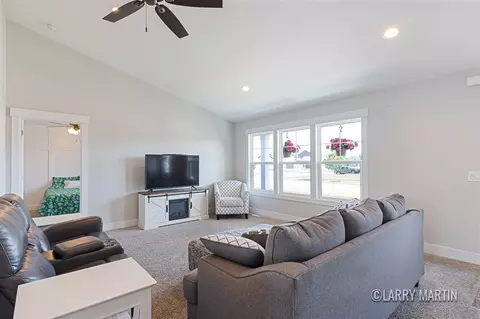 Living - 11680 Everett, Allendale, MI 49401 photo 4 of 4