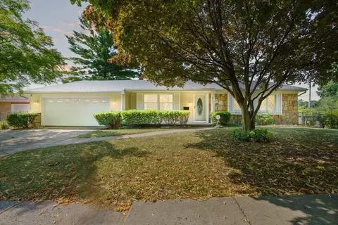 2415 Woodview, Lansing, MI 48911