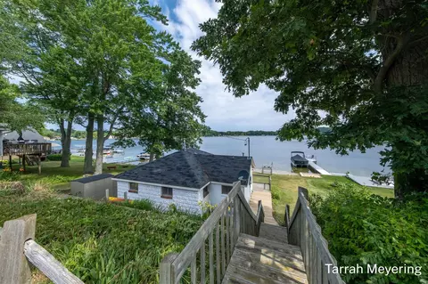 2671 W Mayo, Fremont, MI 49412