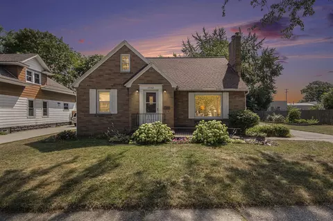 2332 Camden, Wyoming, MI 49519