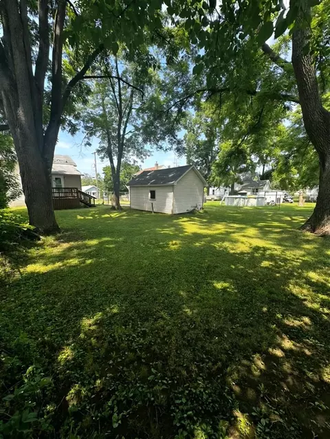 Exterior - 941 Whitney, Jackson, MI 49202 photo 4 of 12