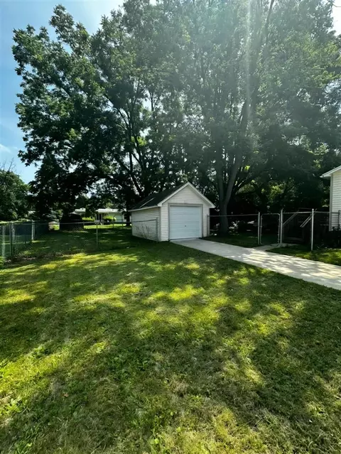 Exterior - 941 Whitney, Jackson, MI 49202 photo 7 of 12
