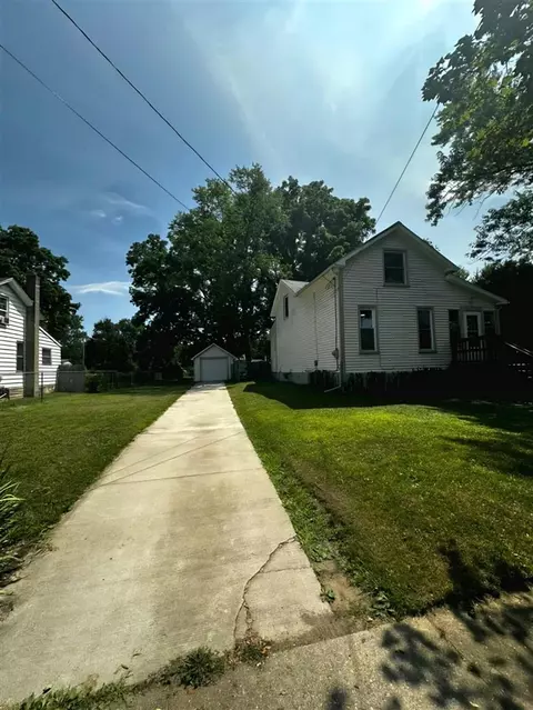Exterior - 941 Whitney, Jackson, MI 49202 photo 8 of 12