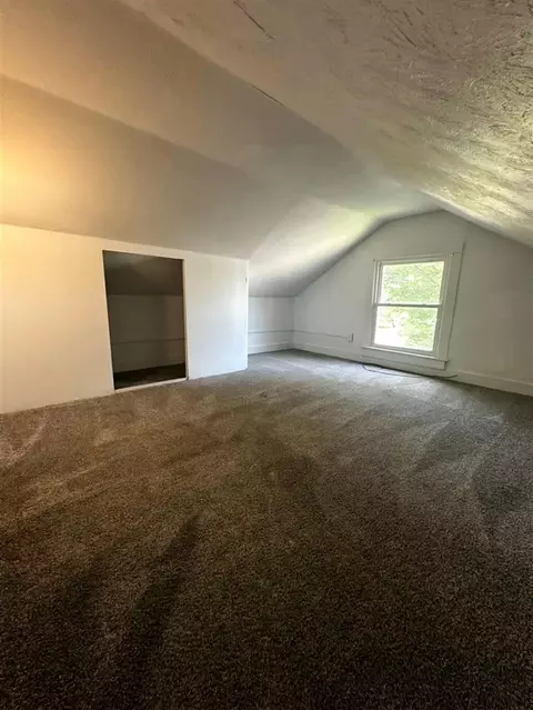 Bedroom - 941 Whitney, Jackson, MI 49202 photo 2 of 2