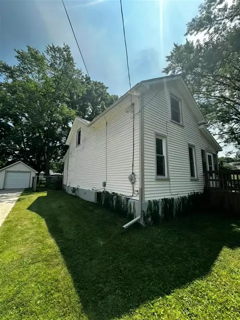 Exterior - 941 Whitney, Jackson, MI 49202 photo 10 of 12