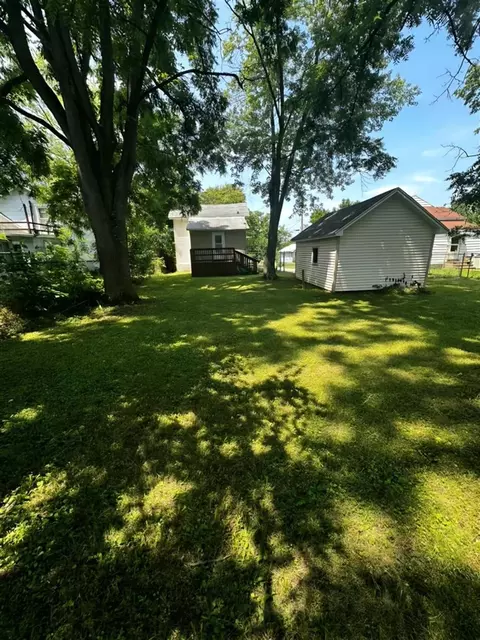Exterior - 941 Whitney, Jackson, MI 49202 photo 2 of 12