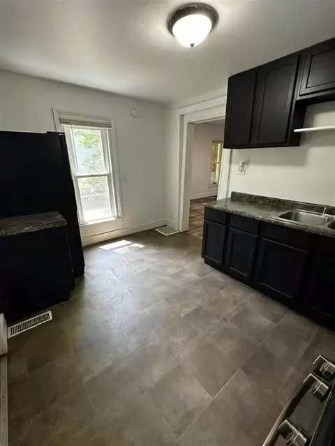 Kitchen - 941 Whitney, Jackson, MI 49202 photo 5 of 5