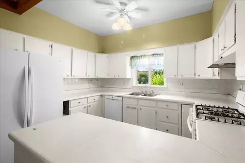 Kitchen - 404 E Main, Carson City, MI 48811 photo 1 of 4