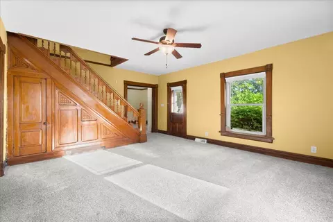 Living - 404 E Main, Carson City, MI 48811 photo 3 of 6