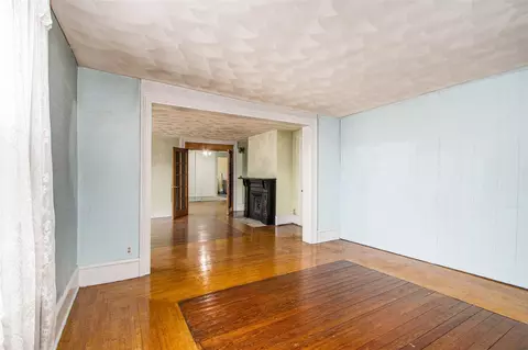 Living - 118 N Main, Three Rivers, MI 49093 photo 3 of 4