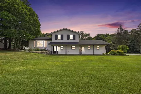 10330 Burlingame, Byron Center, MI 49315