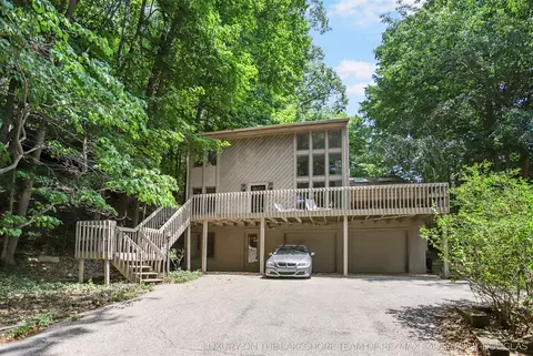 4719 Foxhill, Macatawa, MI 49434