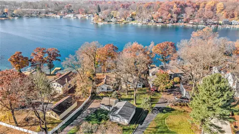 View/Area - 470 E Gull Lk, Augusta, MI 49012 photo 2 of 6