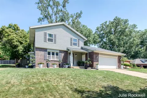 1849 Greenleaf, Grand Rapids, MI 49508