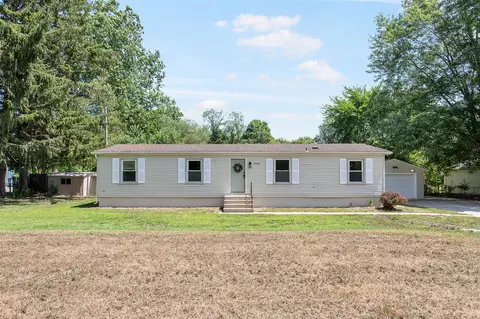 54351 67 12, Hartford, MI 49057