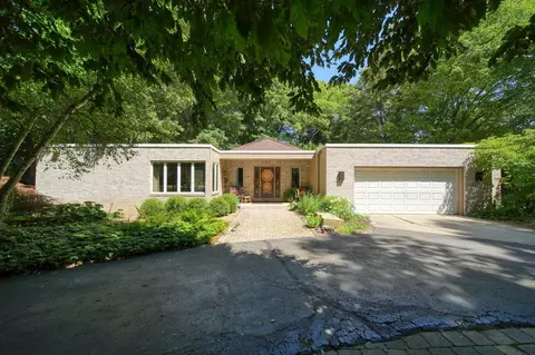 1360 W Kathmar, Jackson, MI 49203