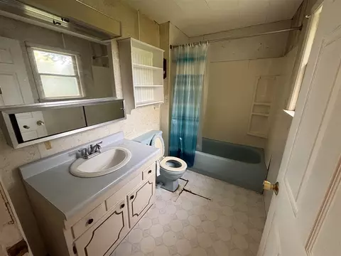 Bath - 5607 W Stanton, Stanton, MI 48888 photo 1 of 1