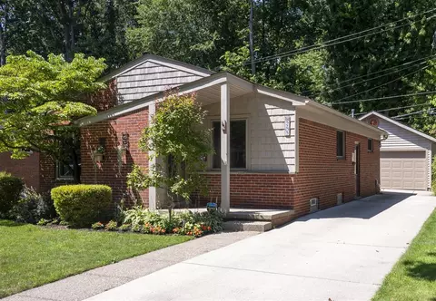 3203 Sylvan, Royal Oak, MI 48073