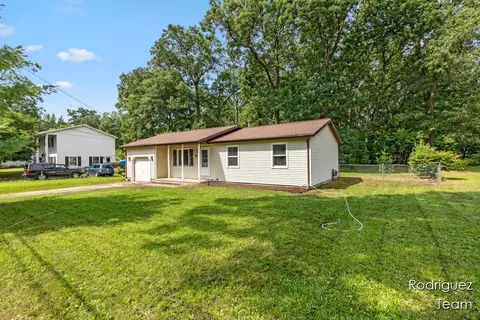 669 Jones, Muskegon, MI 49442