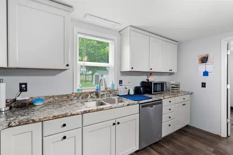 Kitchen - 23034 River Run, Mendon, MI 49072 photo 3 of 3