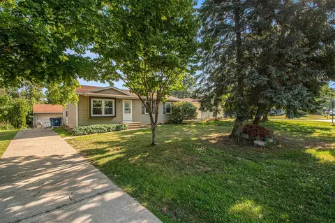 151 Regent, Kentwood, MI 49548