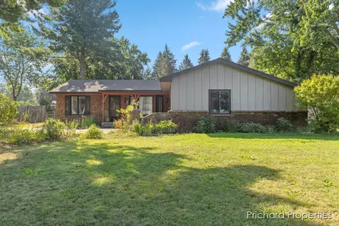 1734 Pleasantwood, Jenison, MI 49428