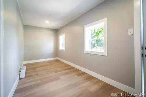 107 E Congress, Belding, MI 48809 photo 8