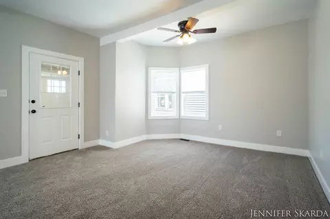107 E Congress, Belding, MI 48809 photo 10