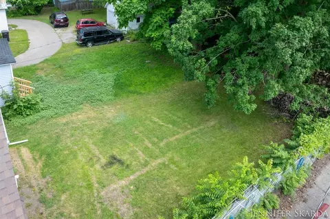 107 E Congress, Belding, MI 48809 photo 52