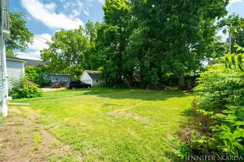 107 E Congress, Belding, MI 48809 photo 46