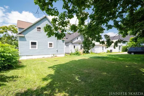 107 E Congress, Belding, MI 48809 photo 50