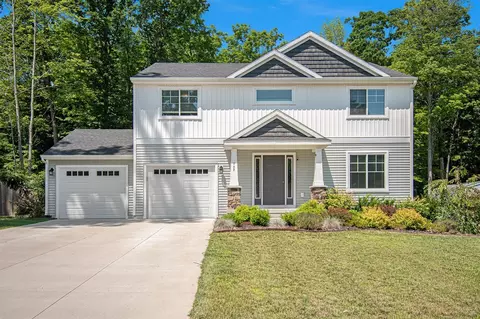 737 W North Hls, Newaygo, MI 49337