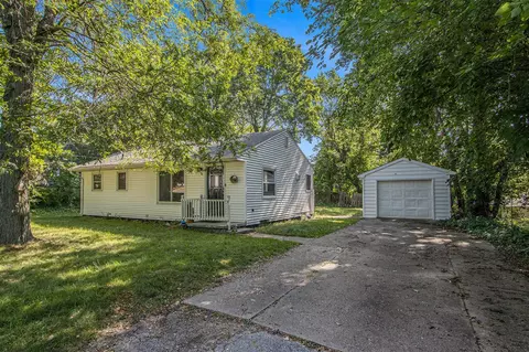 1330 Bixby, Kalamazoo, MI 49048