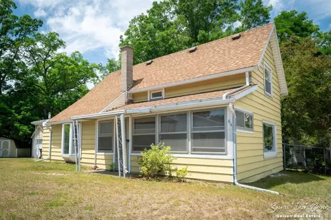 2870 W Long Lk, Orleans, MI 48865