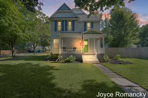 223 Johnson, Caledonia, MI 49316