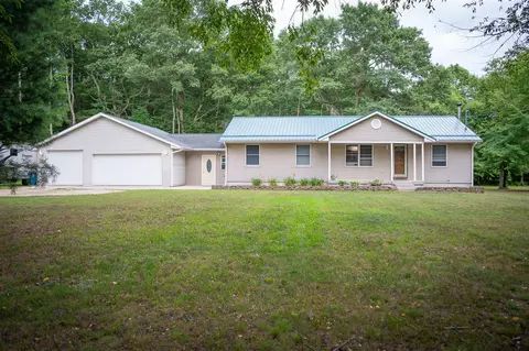 10732 N Federal, Howard City, MI 49329