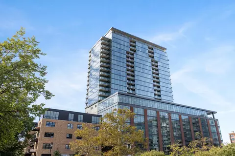 144 Oakes #1906, Grand Rapids, MI 49503